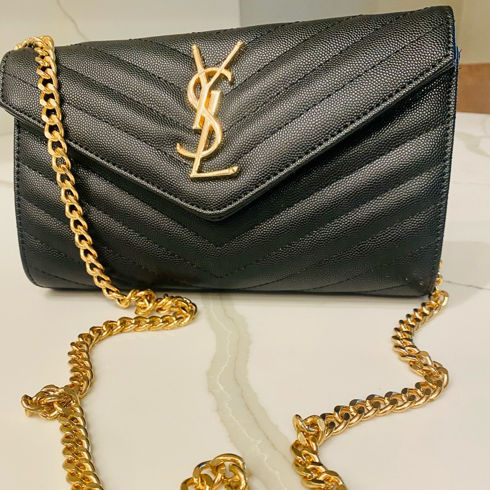 Yves Saint Laurent Monogramme Large Grain de Poudre Wallet on Chain
